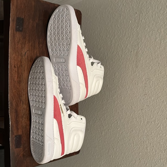 Puma Sneakers - Picture 3 of 5